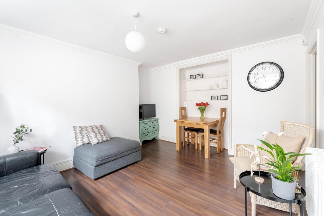 באת' Ainslie'S Apartment Belvedere מראה חיצוני תמונה